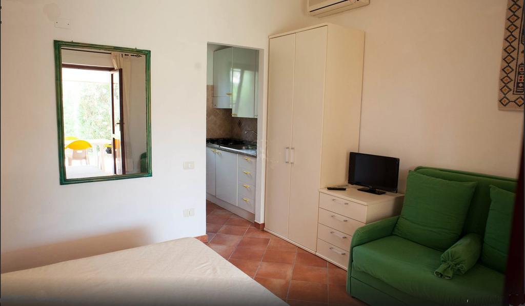 Villaggio Piscina Rei Monte Nai Chambre photo
