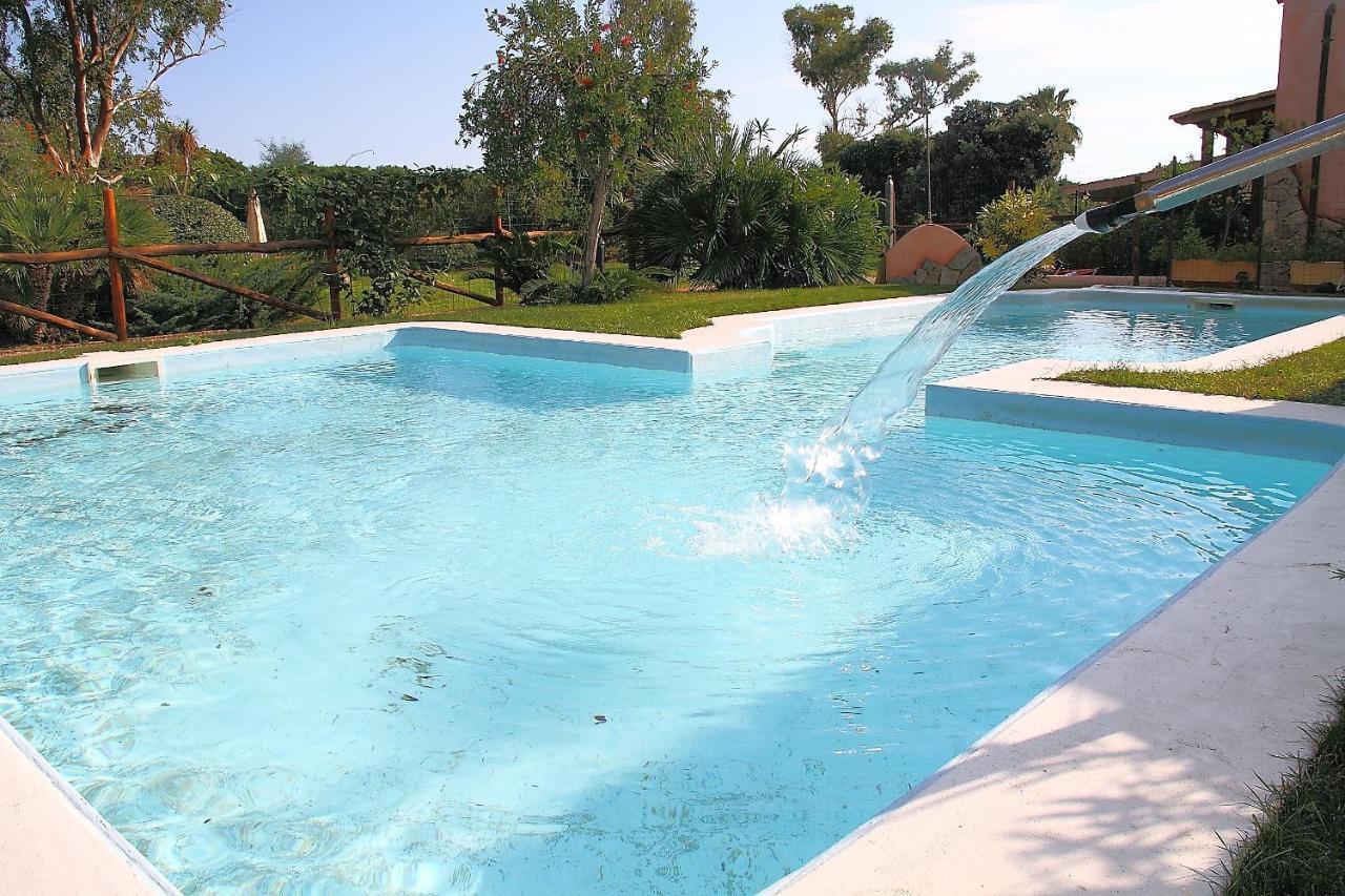 Villaggio Piscina Rei Monte Nai Extérieur photo